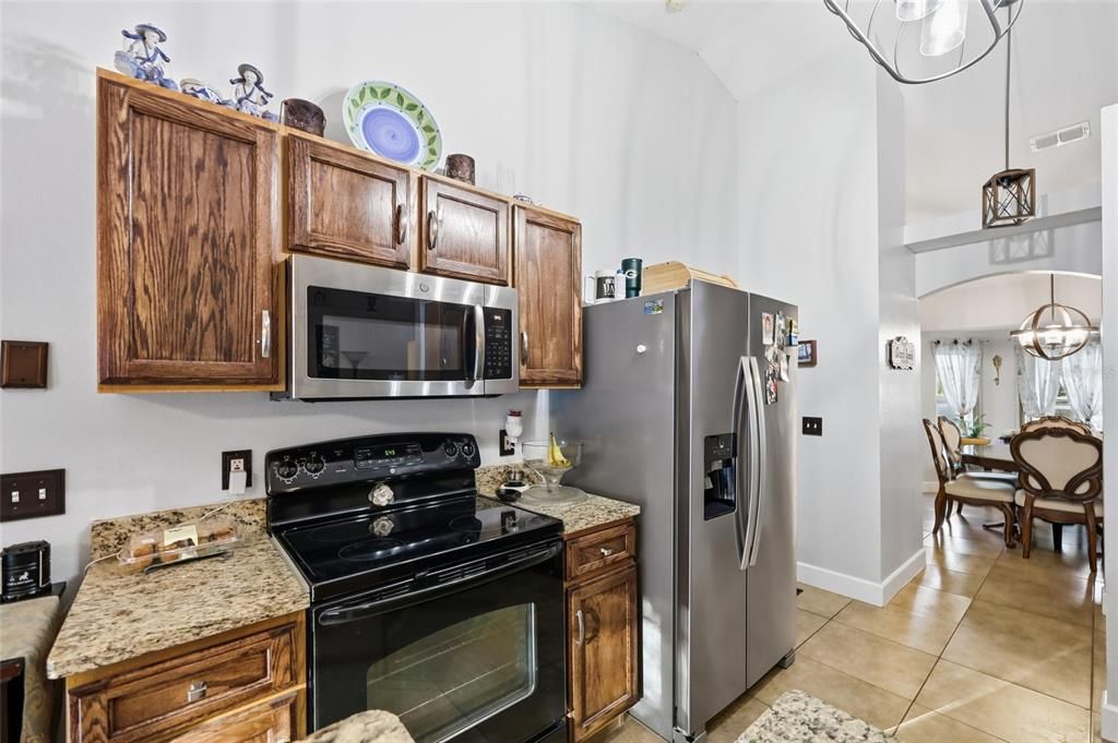 For Sale: $339,000 (4 beds, 2 baths, 1702 Square Feet)