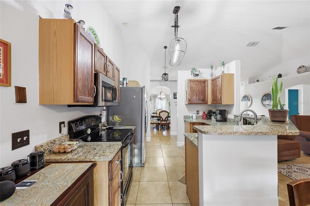 For Sale: $339,000 (4 beds, 2 baths, 1702 Square Feet)