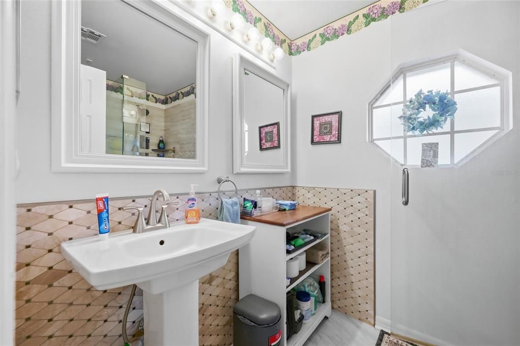 For Sale: $339,000 (4 beds, 2 baths, 1702 Square Feet)