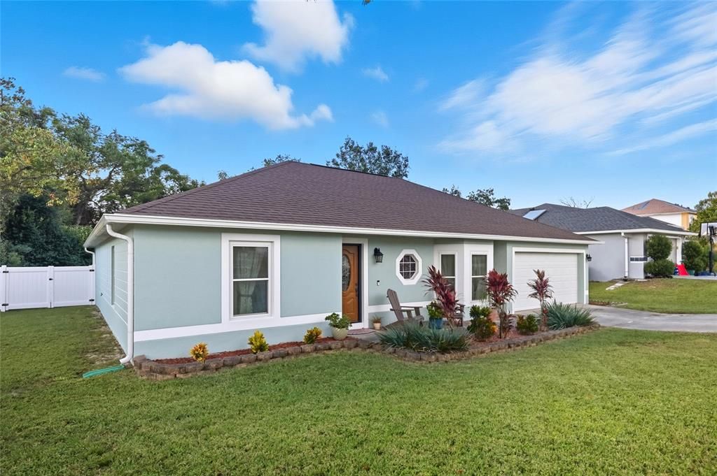 For Sale: $339,000 (4 beds, 2 baths, 1702 Square Feet)