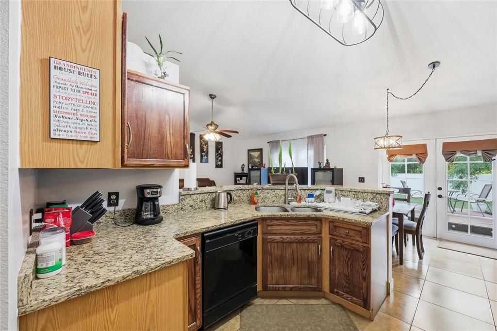 For Sale: $339,000 (4 beds, 2 baths, 1702 Square Feet)