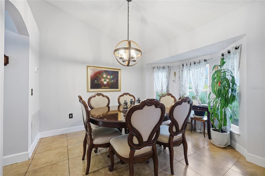For Sale: $339,000 (4 beds, 2 baths, 1702 Square Feet)