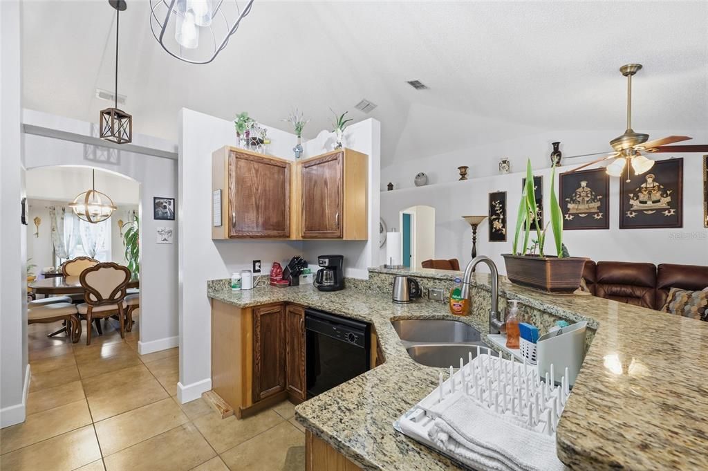 For Sale: $339,000 (4 beds, 2 baths, 1702 Square Feet)