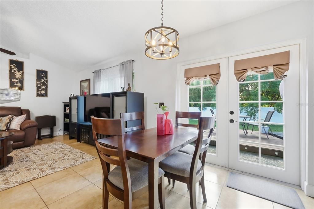 For Sale: $339,000 (4 beds, 2 baths, 1702 Square Feet)