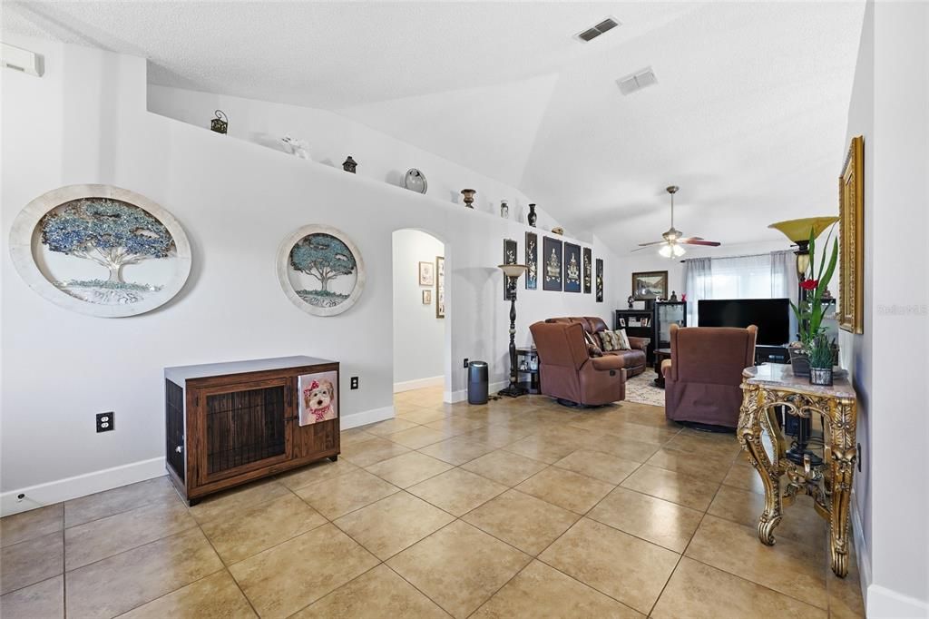 For Sale: $339,000 (4 beds, 2 baths, 1702 Square Feet)