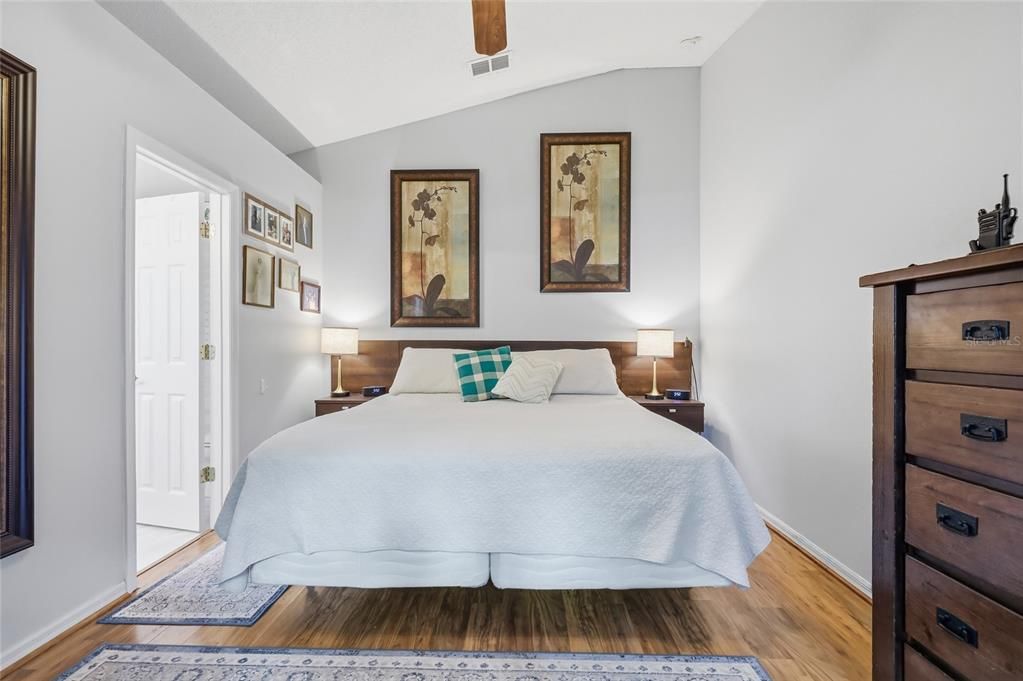 For Sale: $339,000 (4 beds, 2 baths, 1702 Square Feet)