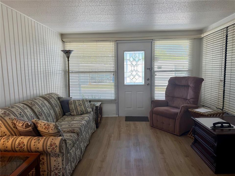 待售: $50,000 (2 贝兹, 2 浴室, 860 平方英尺)