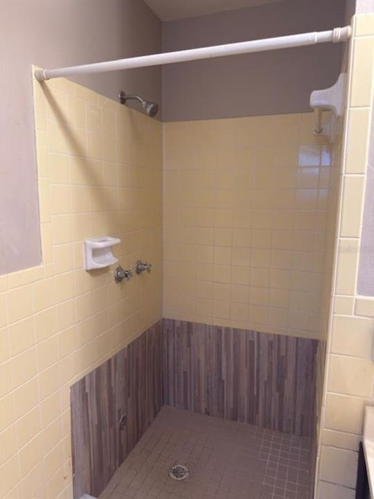 For Rent: $2,500 (5 beds, 3 baths, 1614 Square Feet)