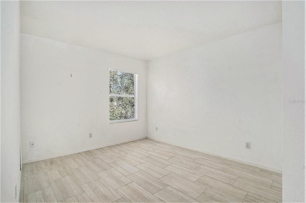 For Sale: $349,999 (4 beds, 2 baths, 1502 Square Feet)