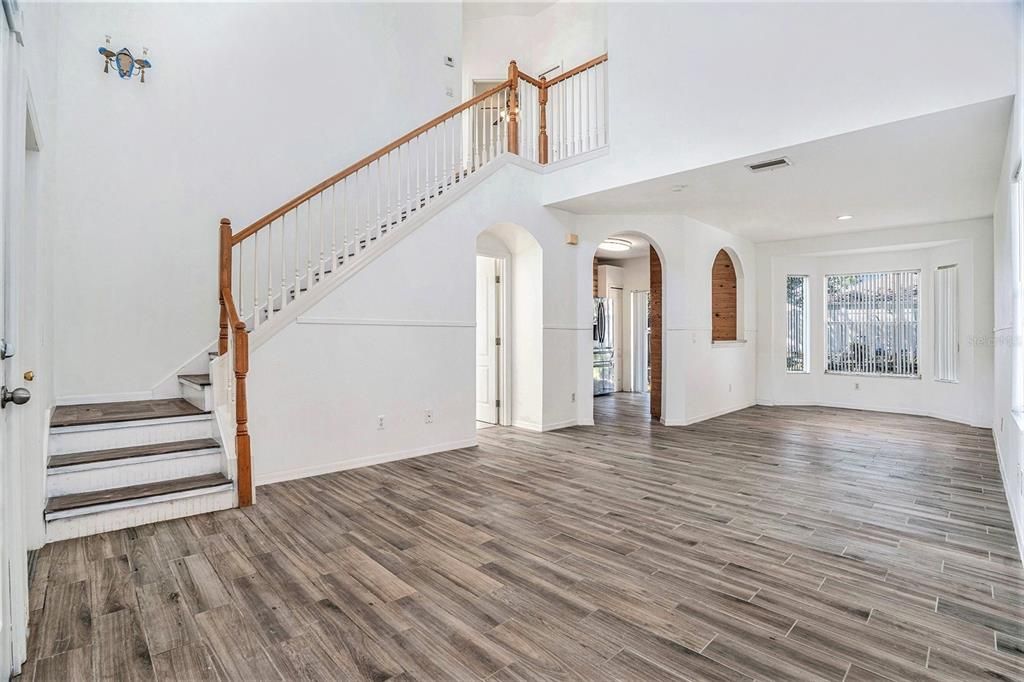 For Sale: $349,999 (4 beds, 2 baths, 1502 Square Feet)