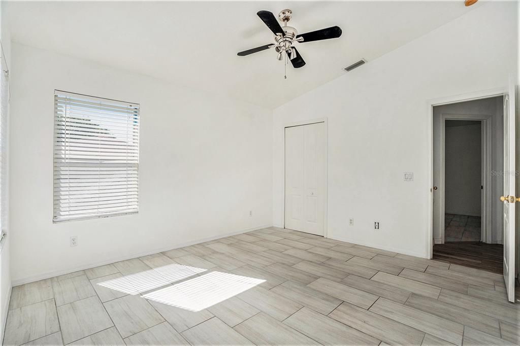 For Sale: $349,999 (4 beds, 2 baths, 1502 Square Feet)