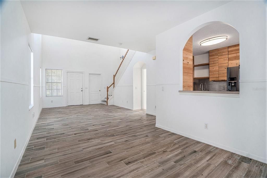 For Sale: $349,999 (4 beds, 2 baths, 1502 Square Feet)