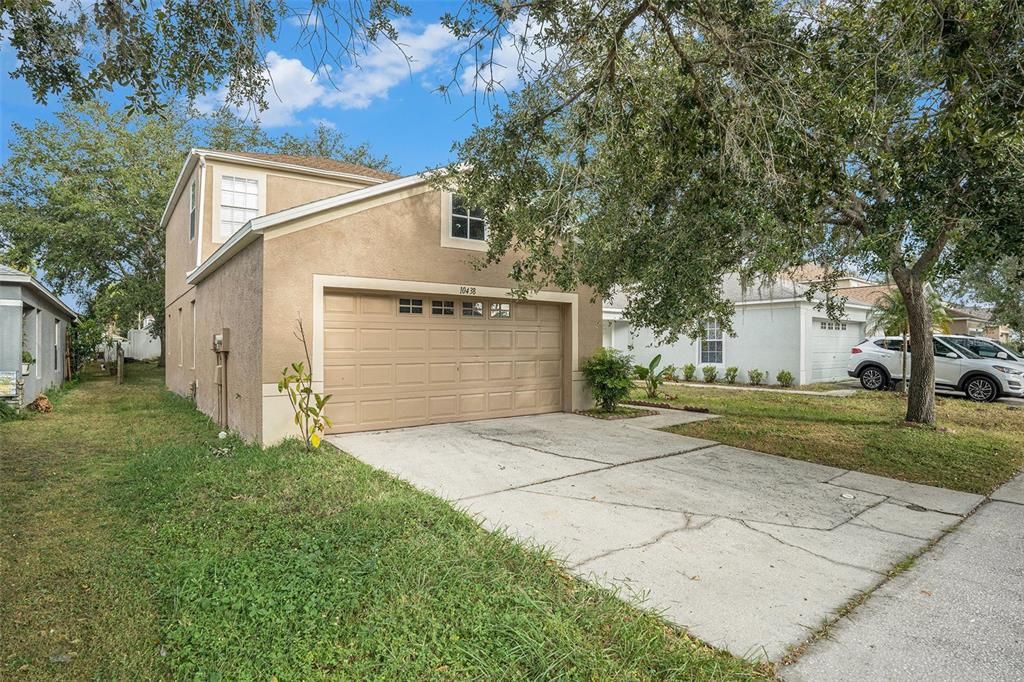 For Sale: $349,999 (4 beds, 2 baths, 1502 Square Feet)