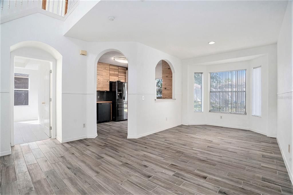 For Sale: $349,999 (4 beds, 2 baths, 1502 Square Feet)