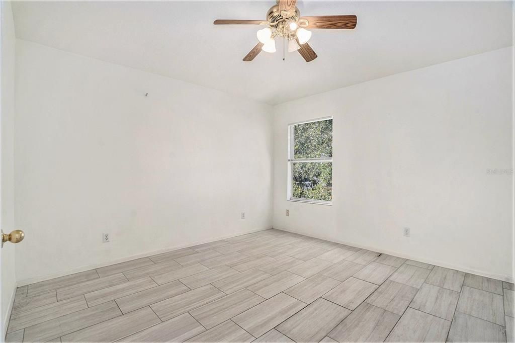 For Sale: $349,999 (4 beds, 2 baths, 1502 Square Feet)