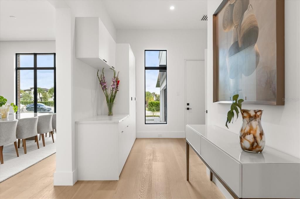 For Sale: $5,499,999 (6 beds, 6 baths, 6816 Square Feet)