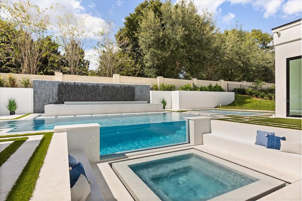 For Sale: $5,499,999 (6 beds, 6 baths, 6816 Square Feet)