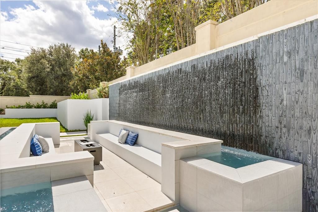 For Sale: $5,499,999 (6 beds, 6 baths, 6816 Square Feet)