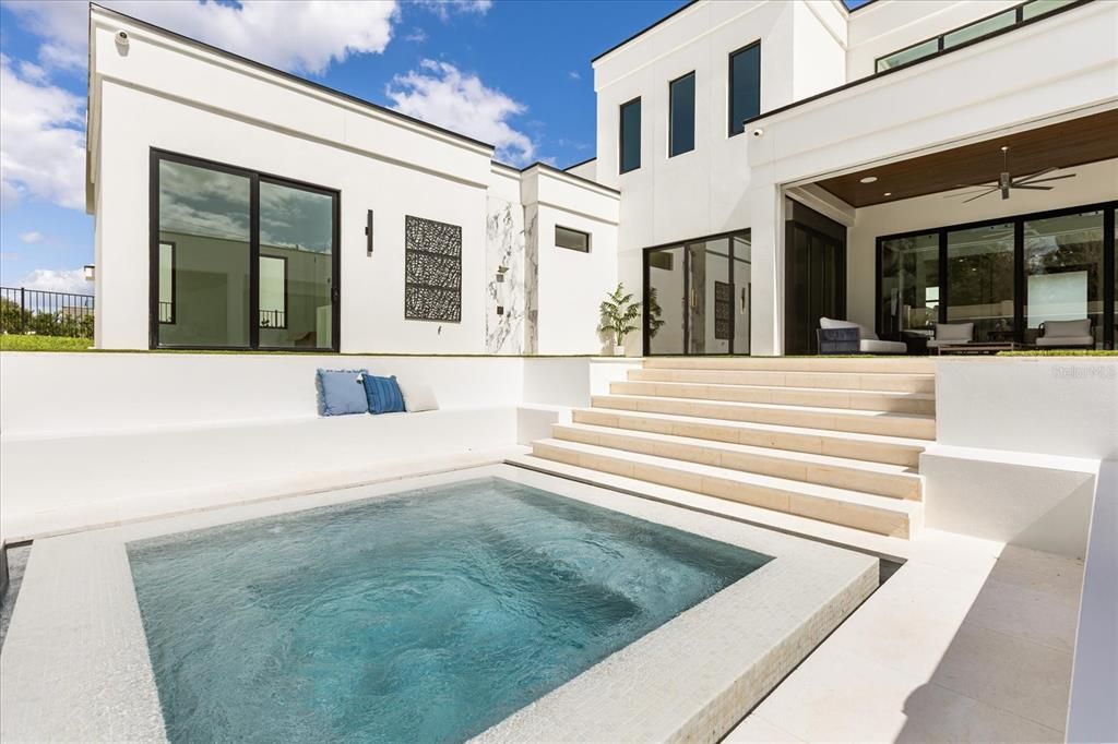 For Sale: $5,499,999 (6 beds, 6 baths, 6816 Square Feet)