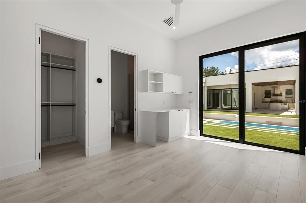 For Sale: $5,499,999 (6 beds, 6 baths, 6816 Square Feet)