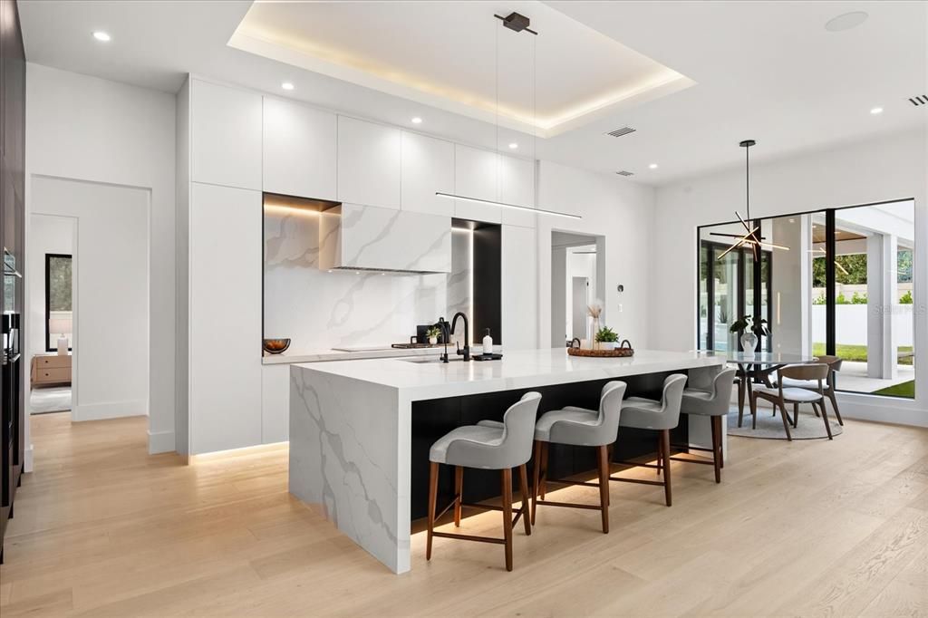 For Sale: $5,499,999 (6 beds, 6 baths, 6816 Square Feet)