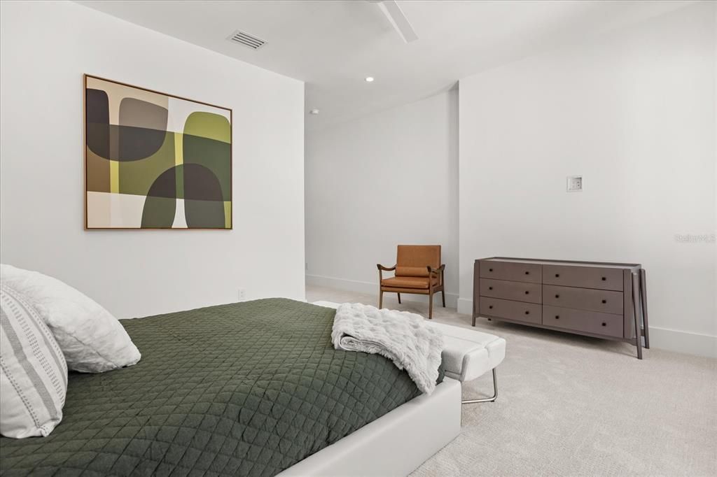 For Sale: $5,499,999 (6 beds, 6 baths, 6816 Square Feet)