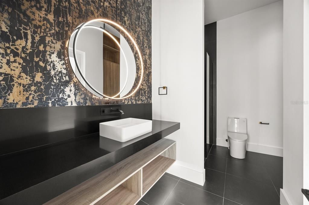 For Sale: $5,499,999 (6 beds, 6 baths, 6816 Square Feet)