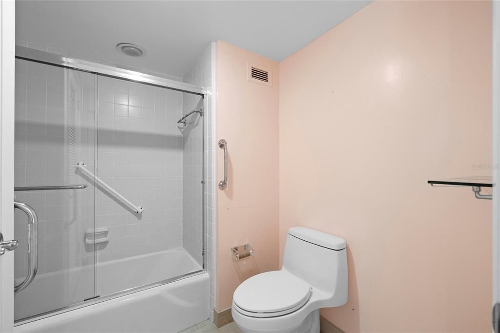 For Sale: $1,699,000 (2 beds, 2 baths, 1470 Square Feet)