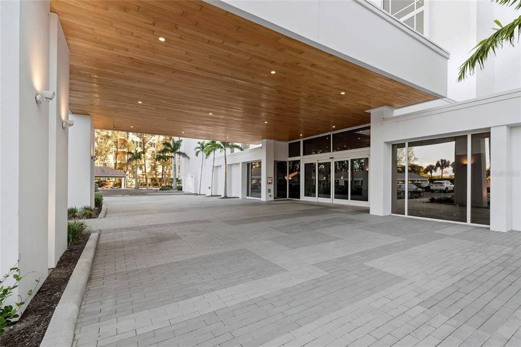 For Sale: $1,699,000 (2 beds, 2 baths, 1470 Square Feet)