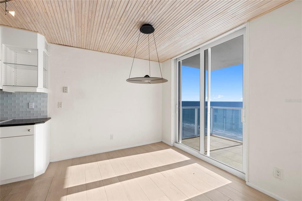 For Sale: $1,699,000 (2 beds, 2 baths, 1470 Square Feet)