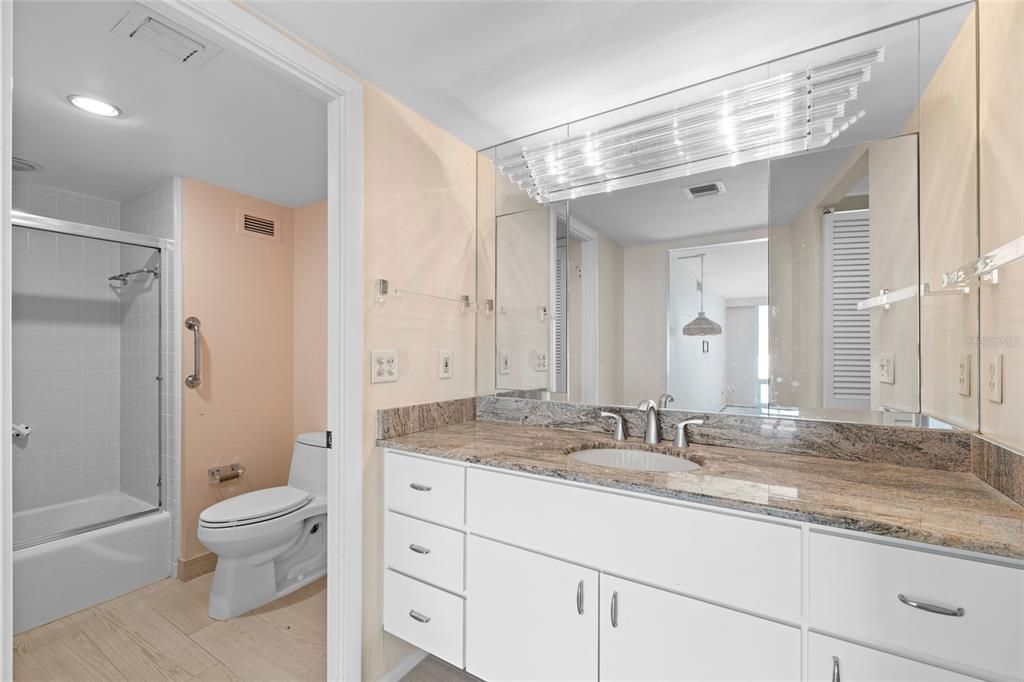 For Sale: $1,699,000 (2 beds, 2 baths, 1470 Square Feet)