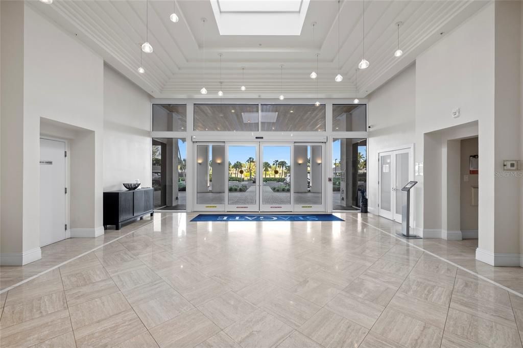 For Sale: $1,699,000 (2 beds, 2 baths, 1470 Square Feet)