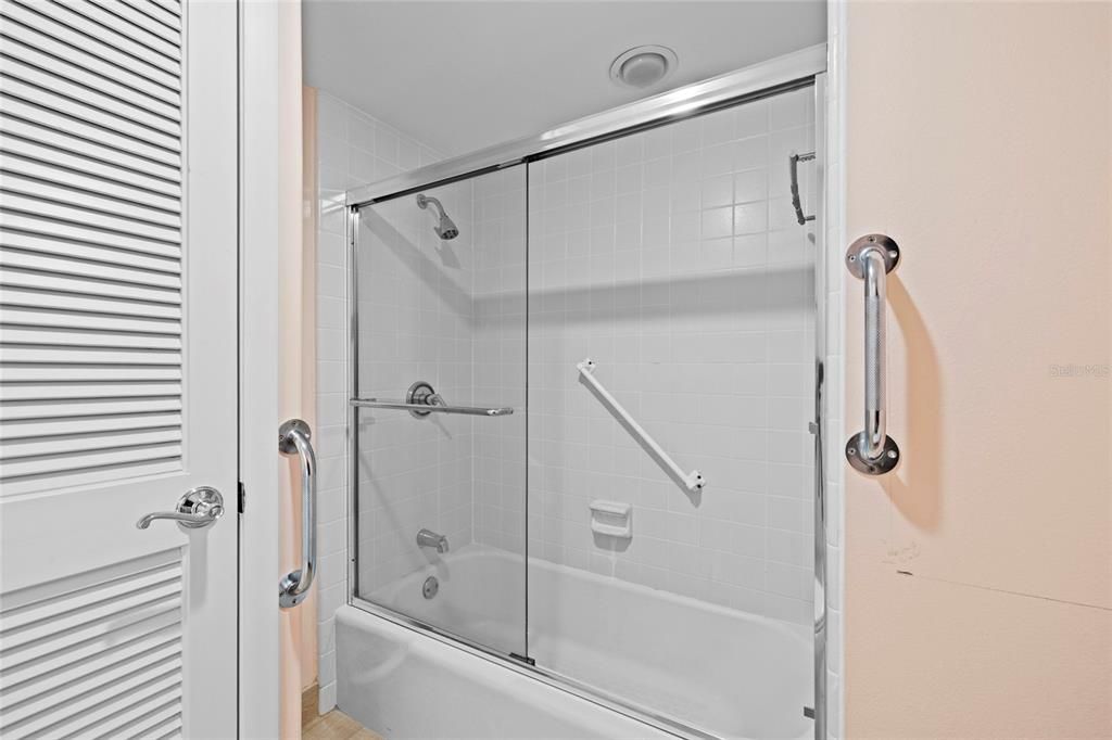 For Sale: $1,699,000 (2 beds, 2 baths, 1470 Square Feet)