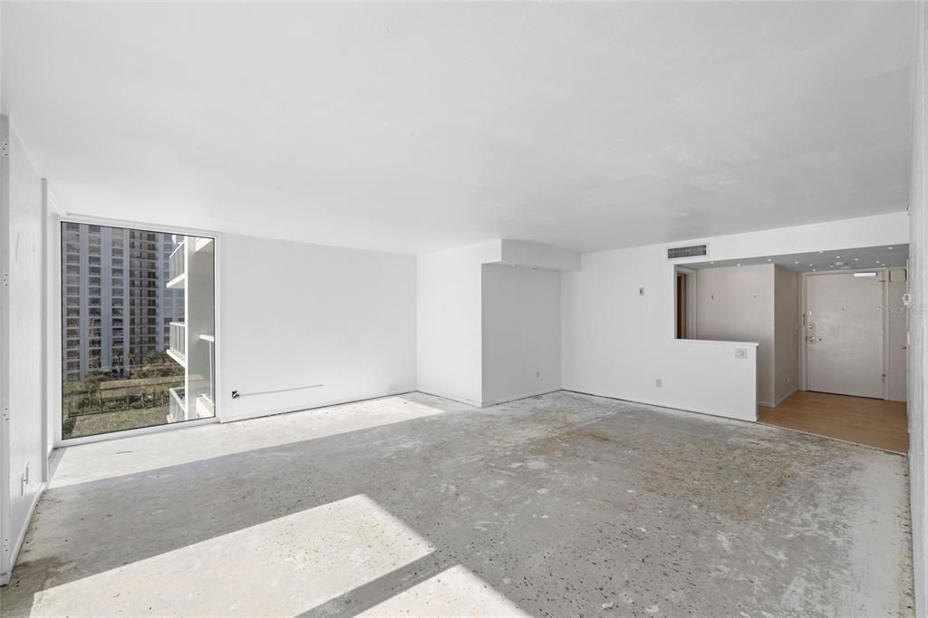 For Sale: $1,699,000 (2 beds, 2 baths, 1470 Square Feet)