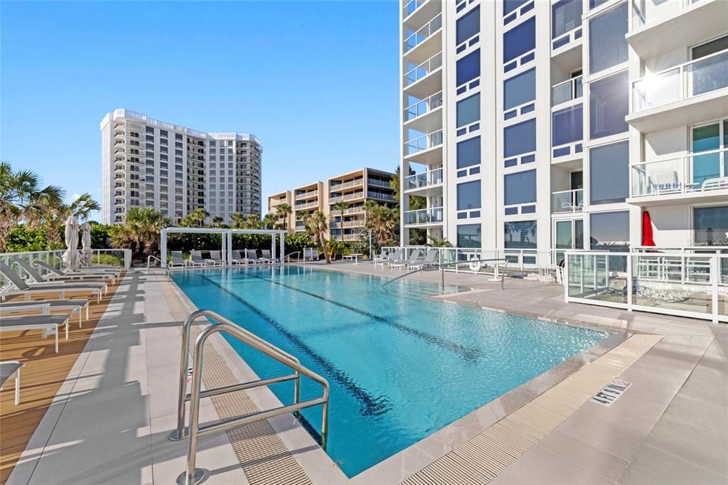 For Sale: $1,699,000 (2 beds, 2 baths, 1470 Square Feet)