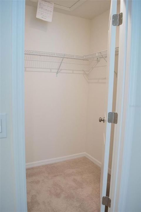 For Rent: $2,300 (3 beds, 2 baths, 1359 Square Feet)