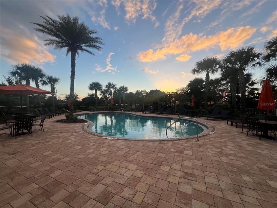 For Rent: $2,300 (3 beds, 2 baths, 1359 Square Feet)