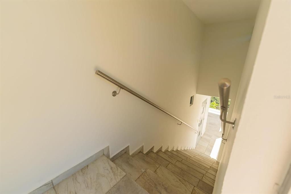 En Venta: $1,950,000 (5 camas, 3 baños, 2005 Pies cuadrados)