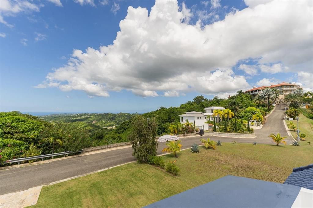 En Venta: $1,950,000 (5 camas, 3 baños, 2005 Pies cuadrados)