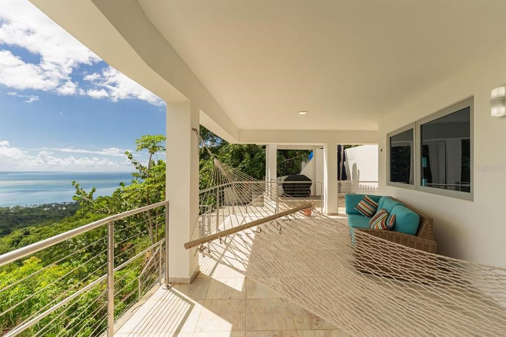 En Venta: $1,950,000 (5 camas, 3 baños, 2005 Pies cuadrados)