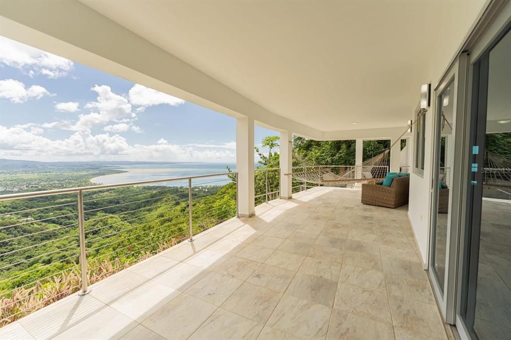 En Venta: $1,950,000 (5 camas, 3 baños, 2005 Pies cuadrados)