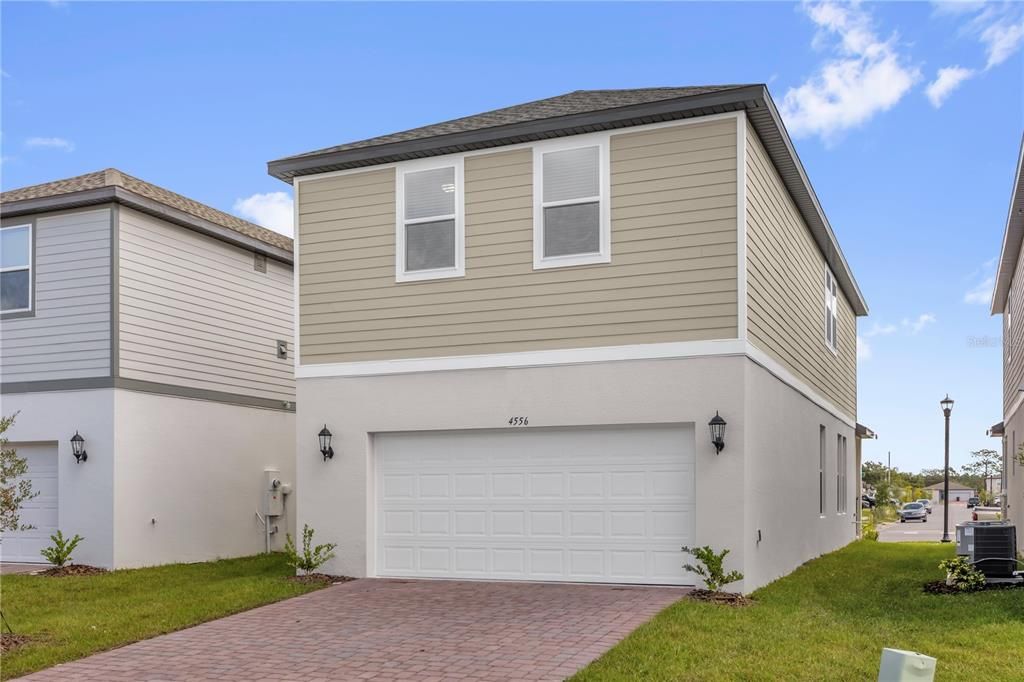 For Rent: $2,450 (4 beds, 2 baths, 2011 Square Feet)