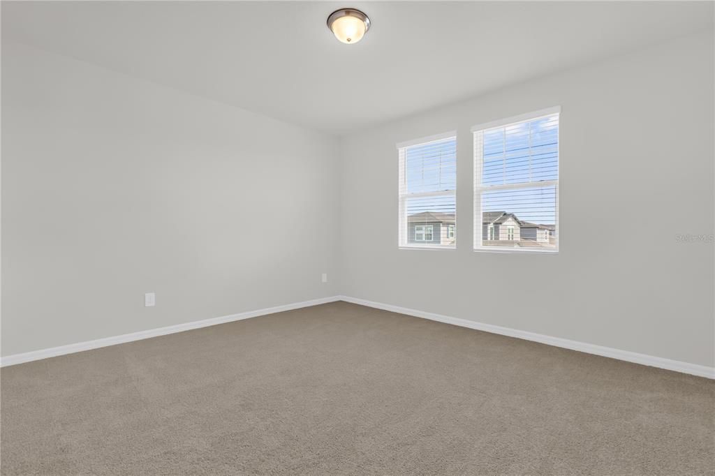 For Rent: $2,450 (4 beds, 2 baths, 2011 Square Feet)