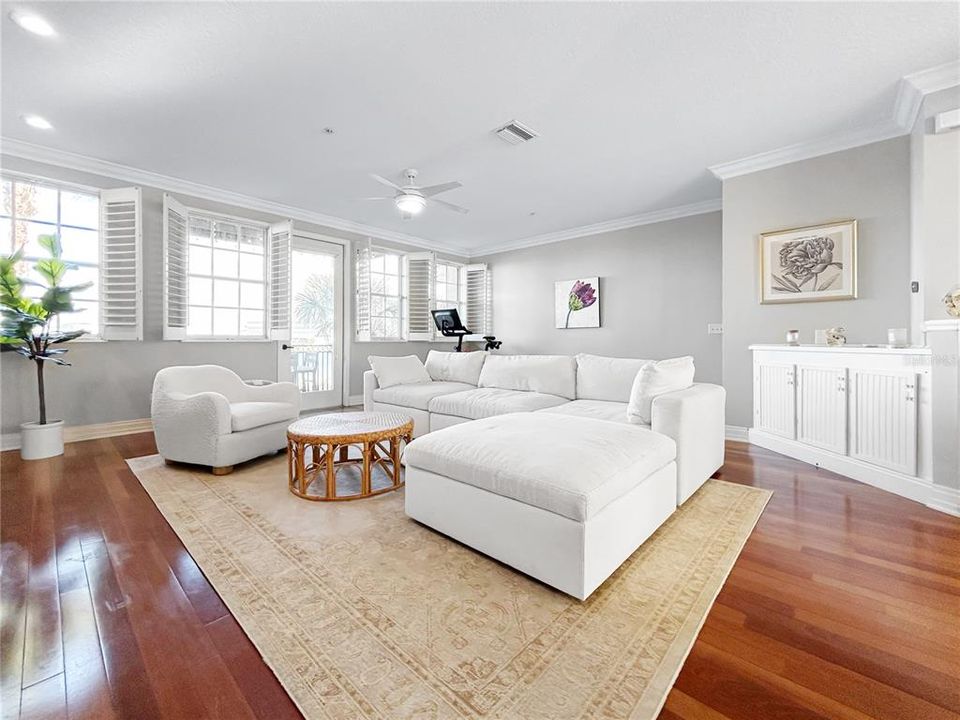 For Rent: $5,750 (3 beds, 2 baths, 2034 Square Feet)