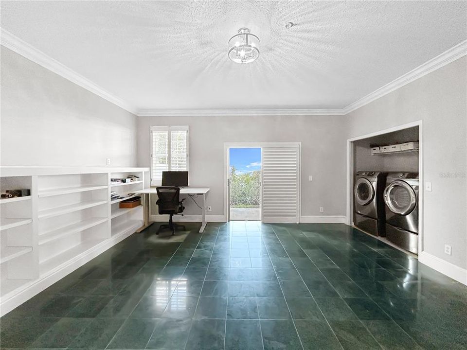 For Rent: $5,750 (3 beds, 2 baths, 2034 Square Feet)