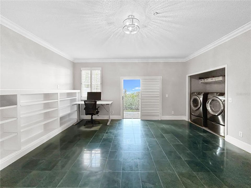 For Rent: $5,750 (3 beds, 2 baths, 2034 Square Feet)