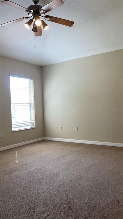 出租: $1,895 (4 贝兹, 2 浴室, 1490 平方英尺)