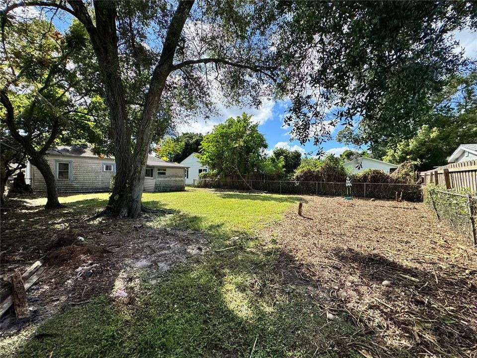 На продажу: $269,000 (2 спален, 1 ванн, 762 Квадратных фут)