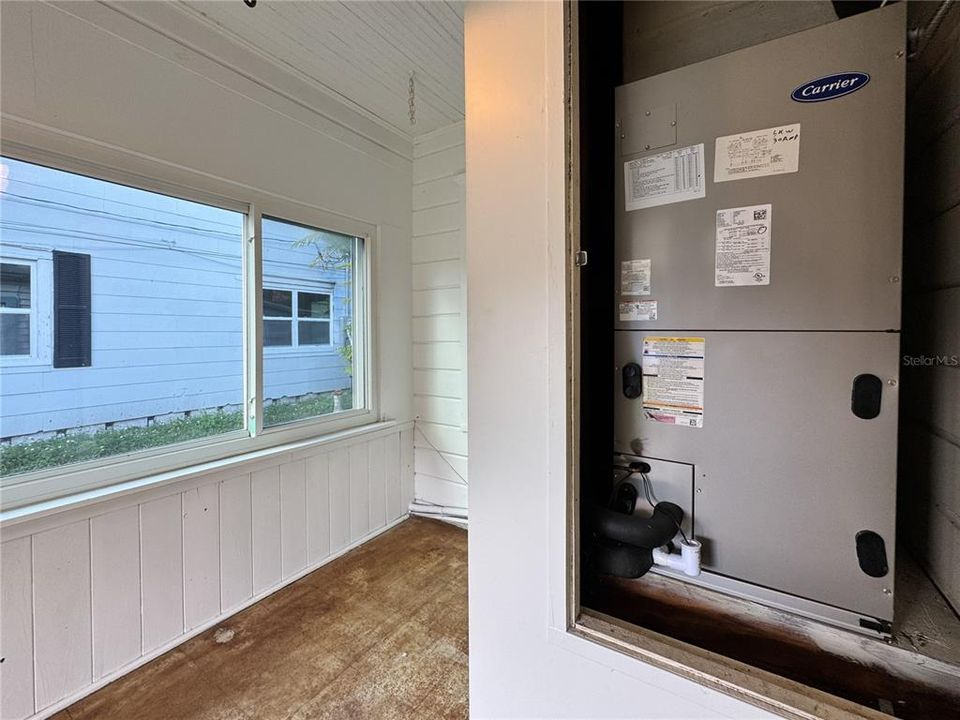 На продажу: $269,000 (2 спален, 1 ванн, 762 Квадратных фут)