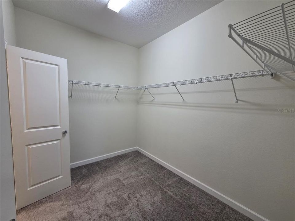 For Rent: $2,500 (3 beds, 2 baths, 1738 Square Feet)